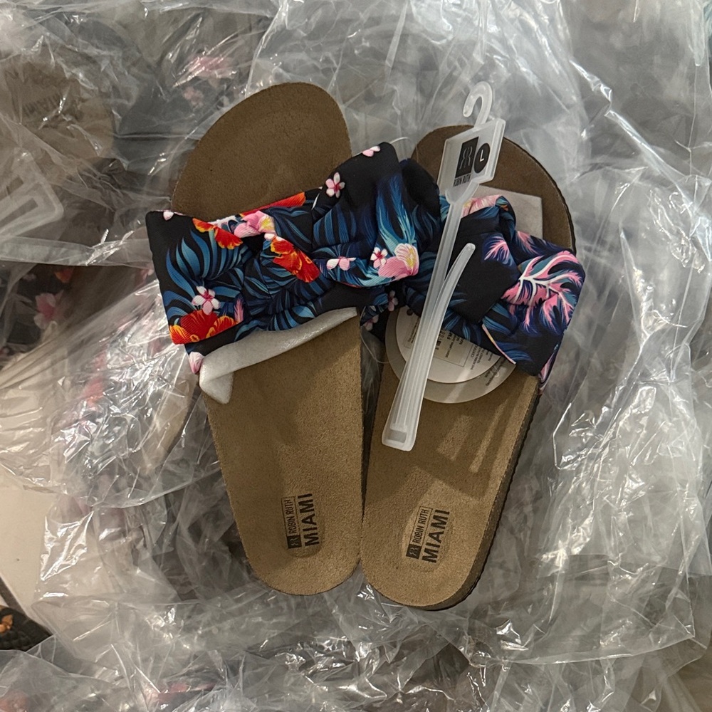 Robin Ruth Black Floral Flats